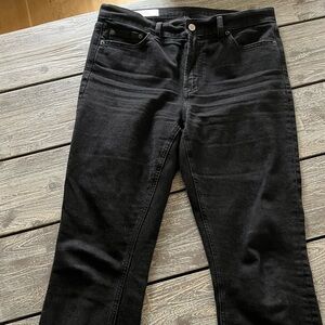 GAP Vintage Slim Mid Rise black jeans, size 30 l 10 RS.